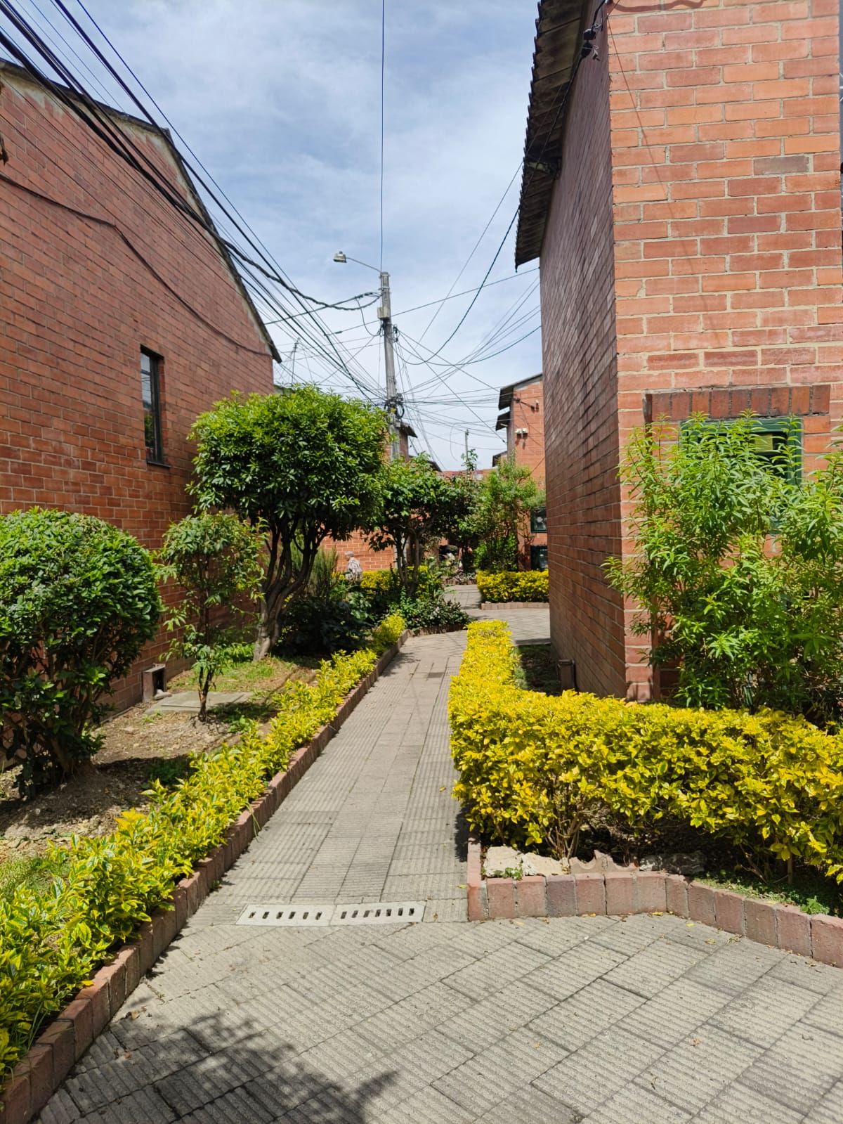 Apartamento en Living 127 – Piso 14, frente a Bulevar Niza