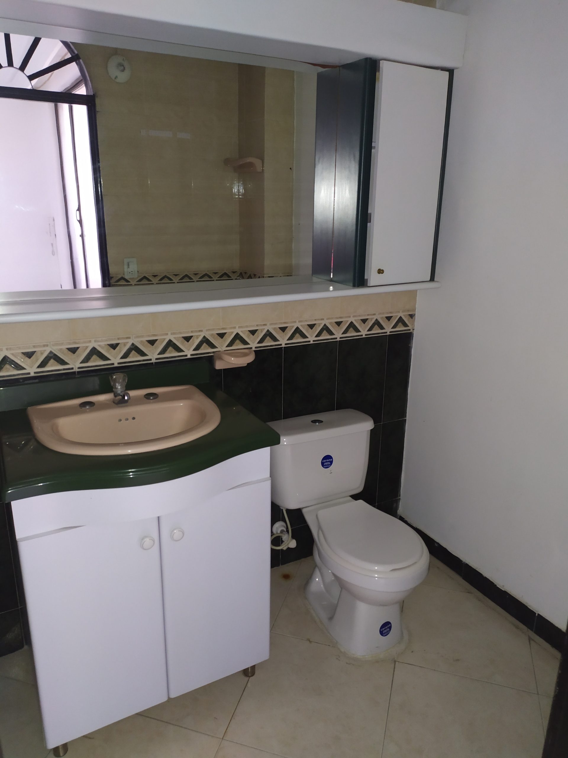 EDIFICIO GUAYACAN APTO 601 B