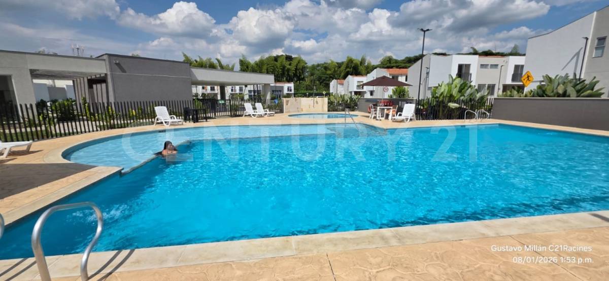 ARRIENDO CASA URBANA EN COTA $ 2.900.000