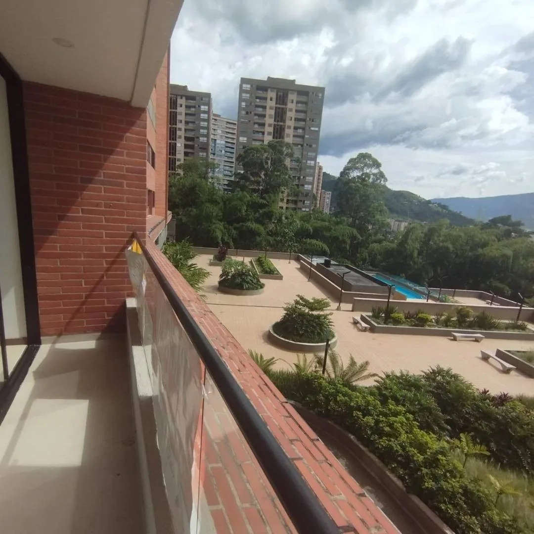 Apartaestudio en Arriendo en Loma del Escobero, Envigado