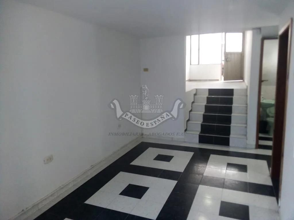 Apartamento en Arriendo en Echavarria, Madrid