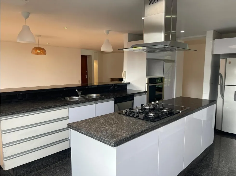 Local en Arriendo en Bella suiza, Bogotá