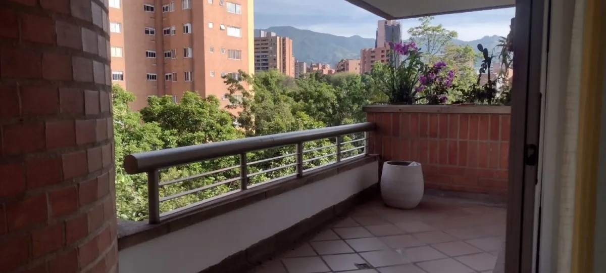 Apartamento en Arriendo en Las Lomitas, Itaguí