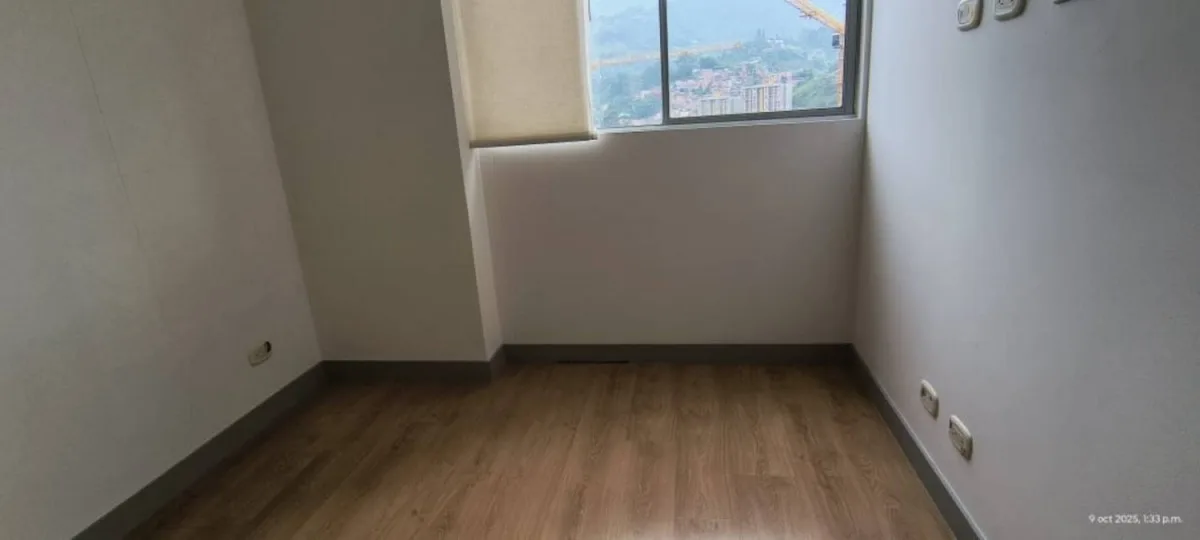 Apartamento en Arriendo en Loma de San Jose, Sabaneta