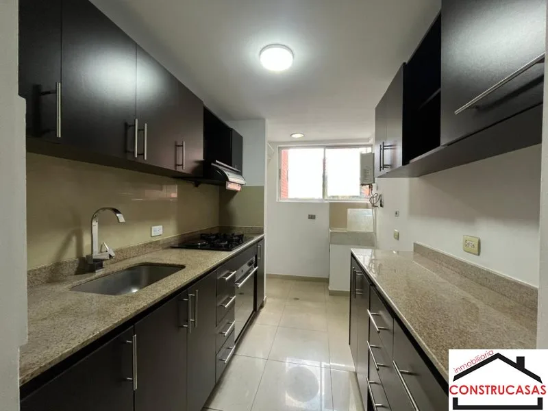 Apartamento en Arriendo en Cumbres, Envigado