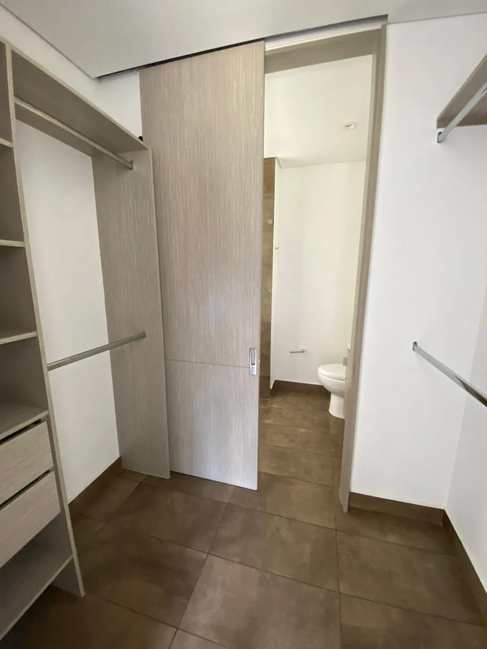 Apartamento en Arriendo en Cumbres, Envigado