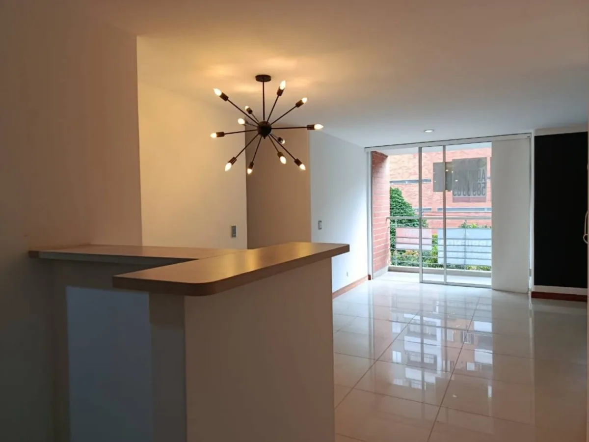 Apartamento en Arriendo en Cumbres, Envigado