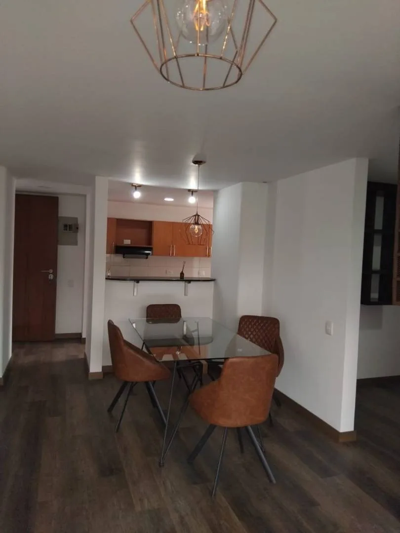 Apartamento en Arriendo en Cumbres, Envigado