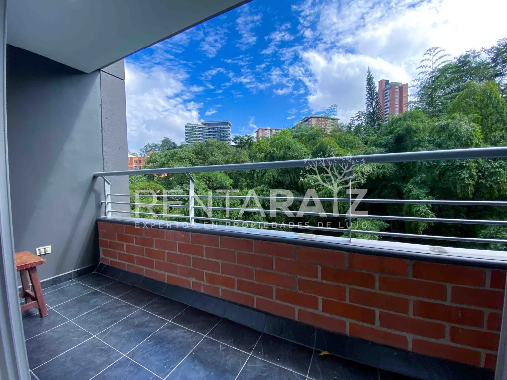 Apartamento en Arriendo en Cumbres, Envigado