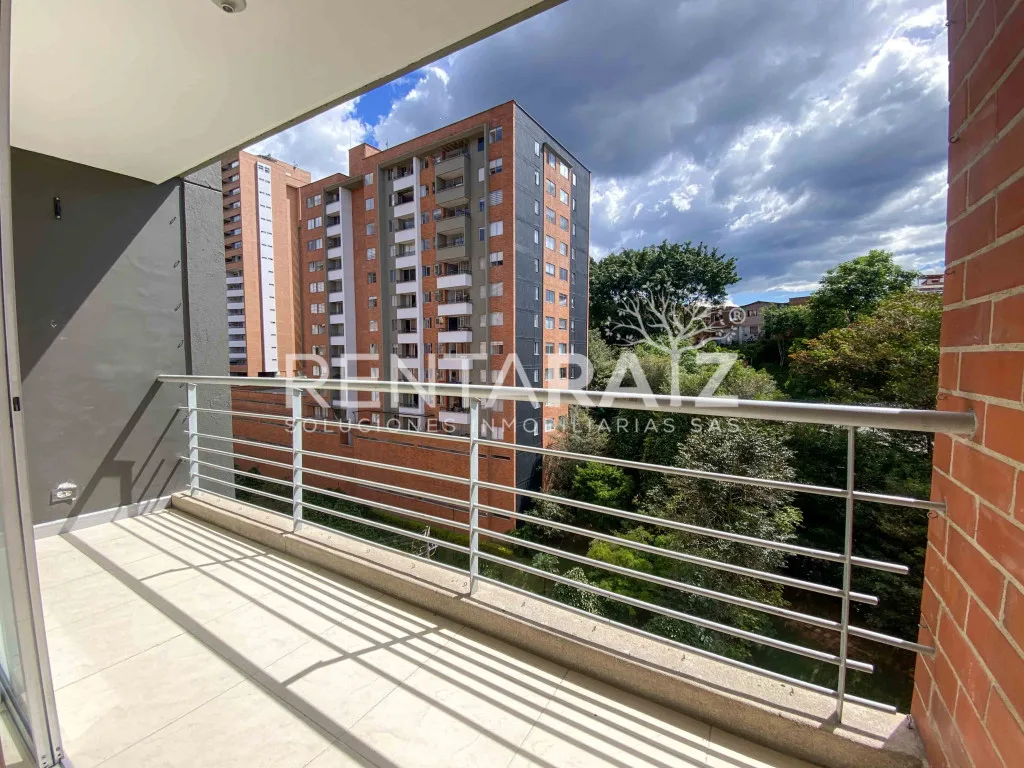 Apartamento en Arriendo en Cumbres, Envigado