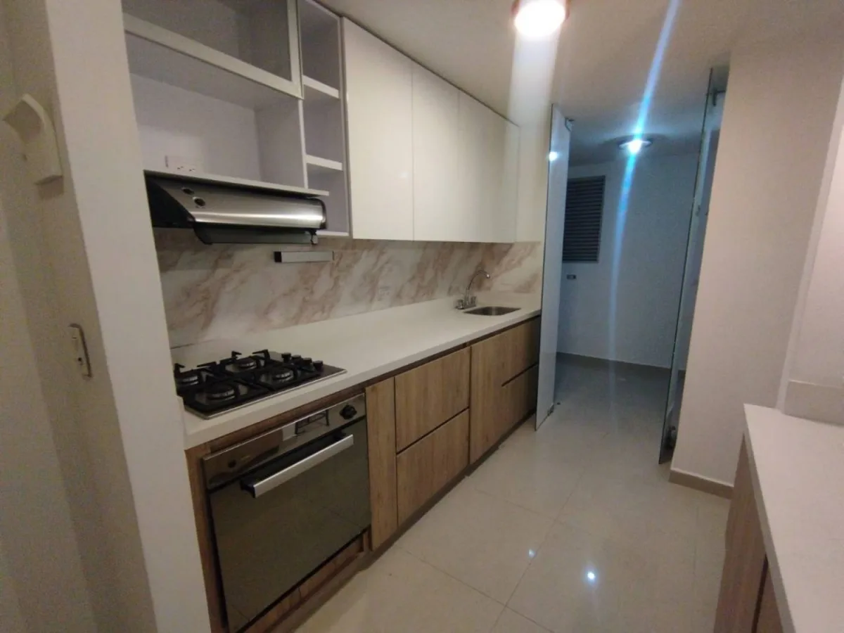 Apartamento en Arriendo en Cumbres, Envigado