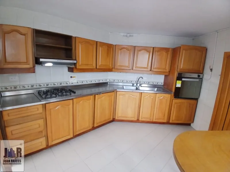 Apartamento en Arriendo en El portal, Envigado