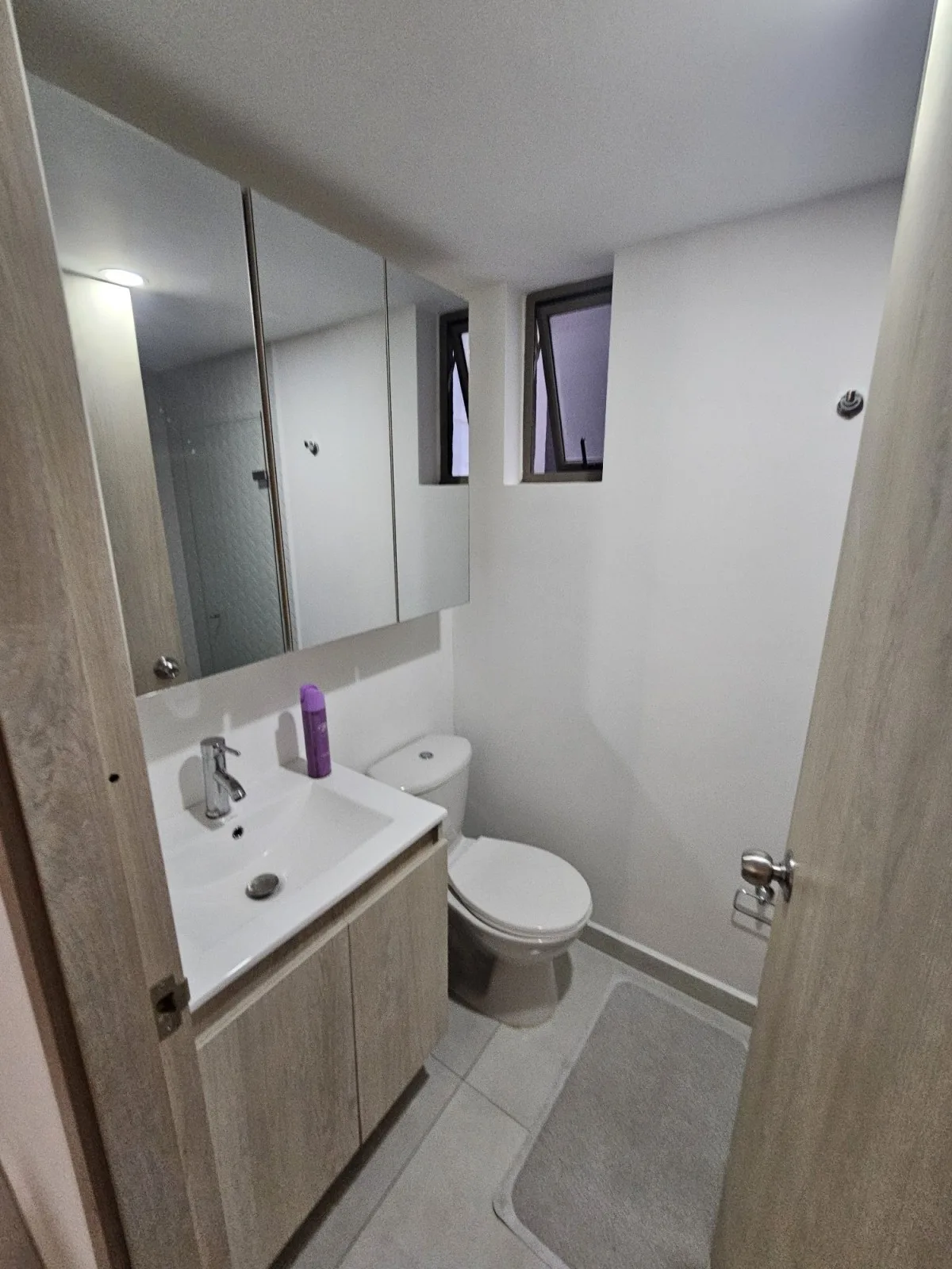 RENTA APARTAMENTO LA ABADIA PISO ALTO