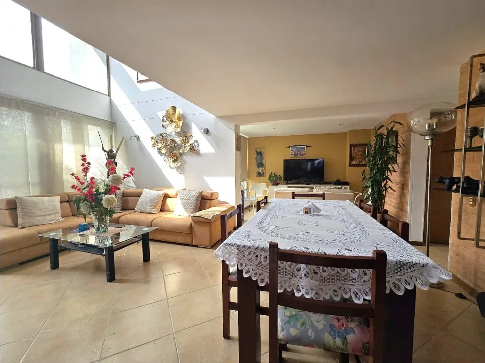 Casa Campestre en Arriendo en Envigado