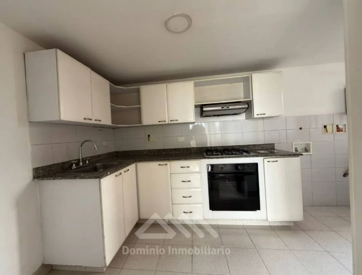Apartamento en Arriendo en Jardines, Envigado