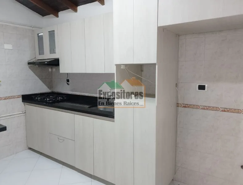 Apartamento en Arriendo en Las Cometas, Envigado