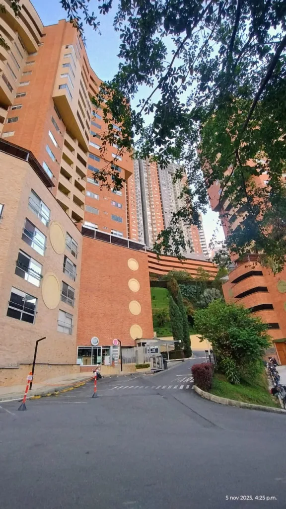 Apartamento en Arriendo en Las Lomitas, Sabaneta