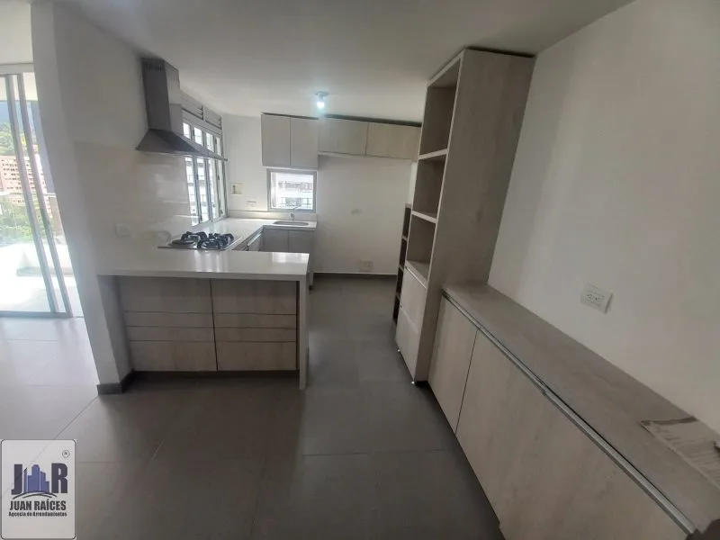 Apartamento en Arriendo en Cumbres, Envigado