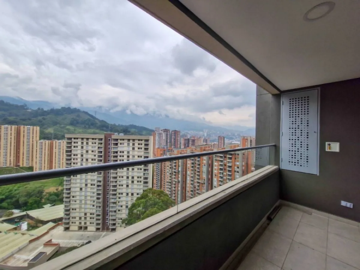 Apartamento en Arriendo en Loma de San Jose, Sabaneta