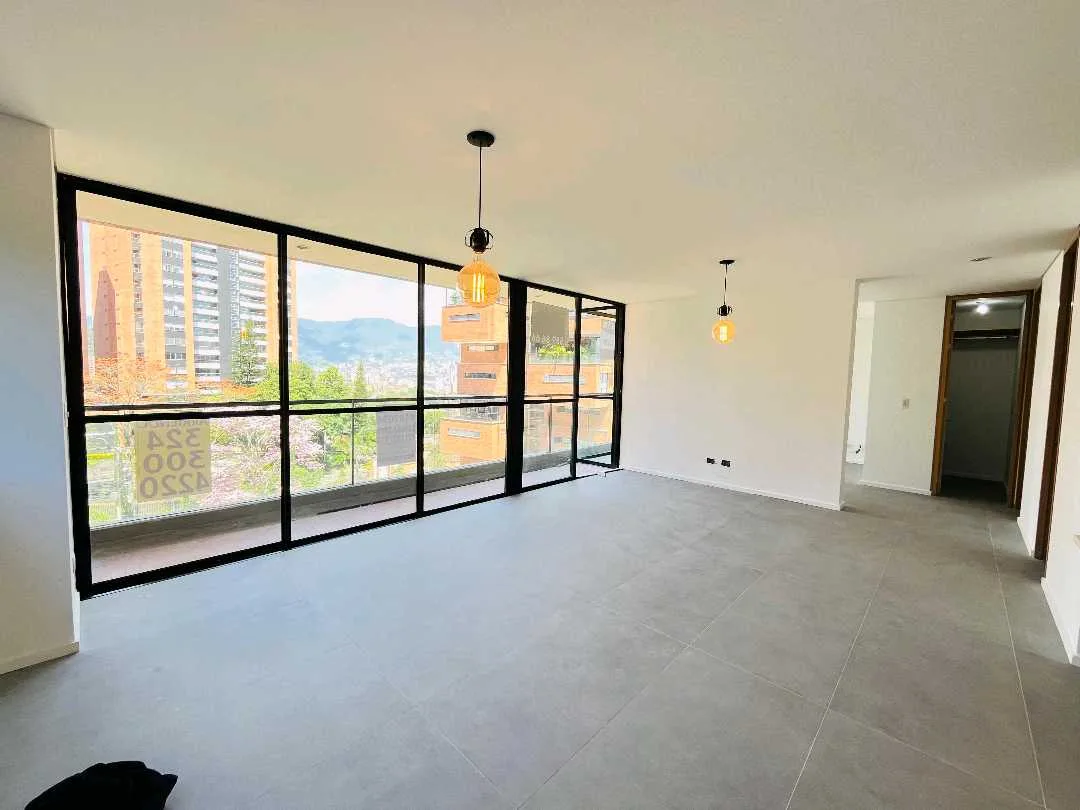 Apartamento en Arriendo en Loma de las brujas, Envigado