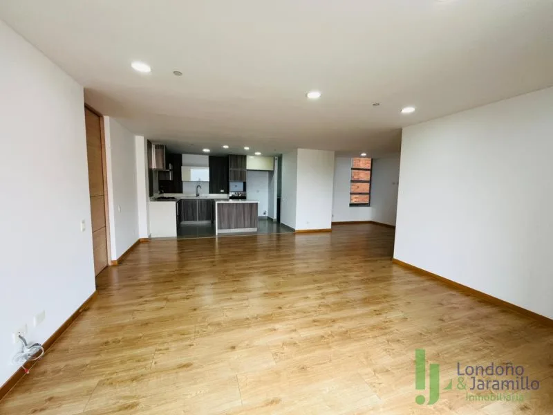 Apartamento en Arriendo en Loma de las brujas, Envigado