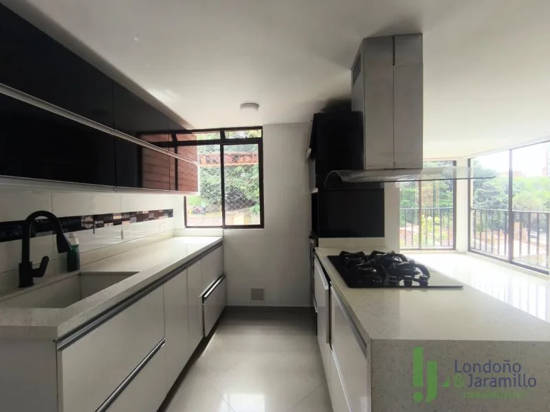 Apartamento en Arriendo en Loma de las brujas, Envigado