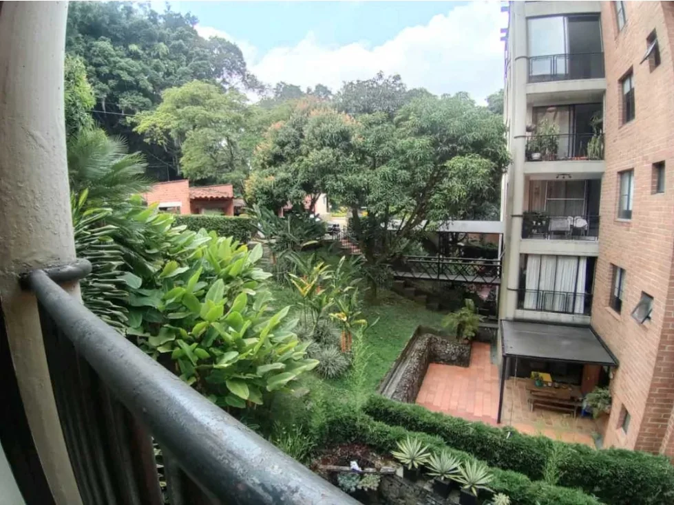 Apartamento en Arriendo en Loma de las brujas, Envigado