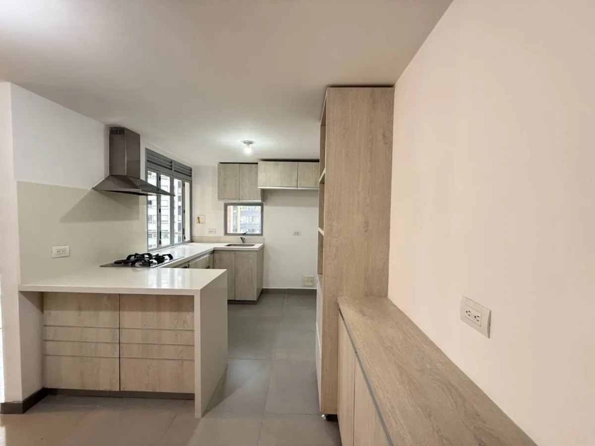 Apartamento en Arriendo en Loma de las brujas, Envigado