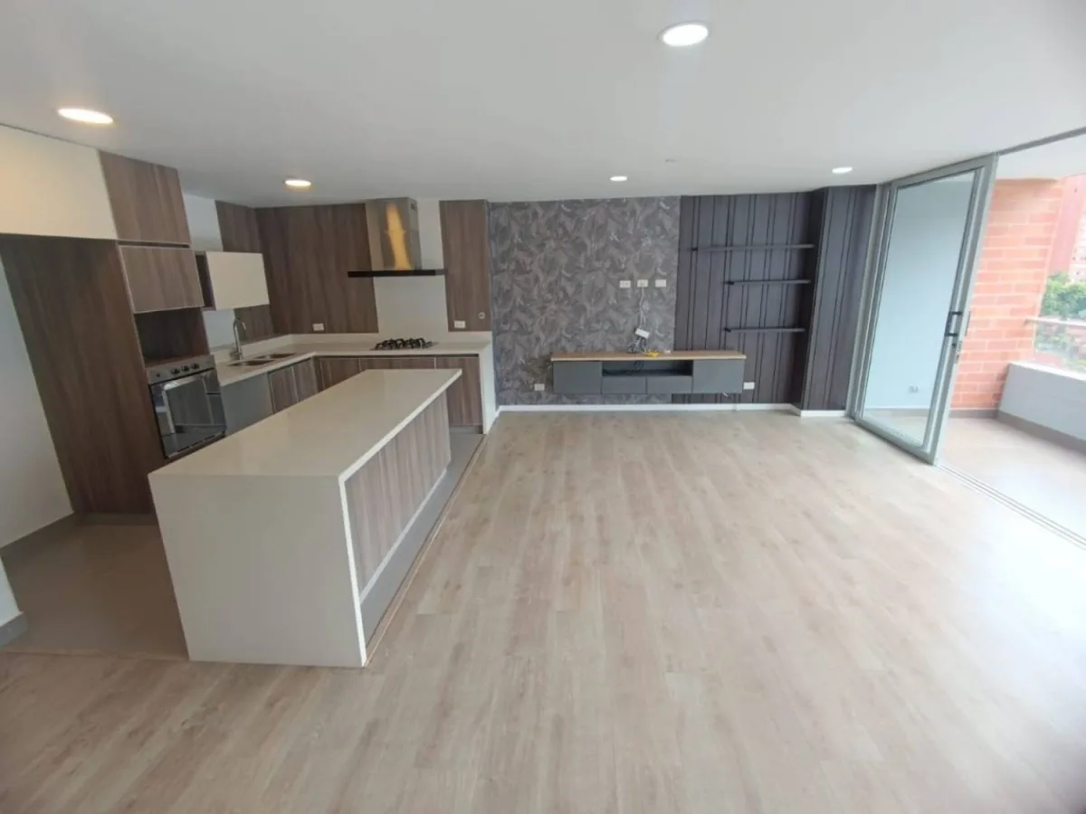 Apartamento en Arriendo en Loma de las brujas, Envigado