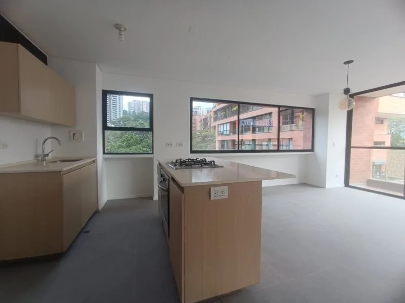 Apartamento en Arriendo en Loma de las brujas, Envigado