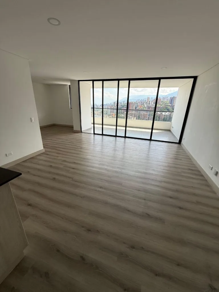 Apartamento en Arriendo en Loma de las brujas, Envigado