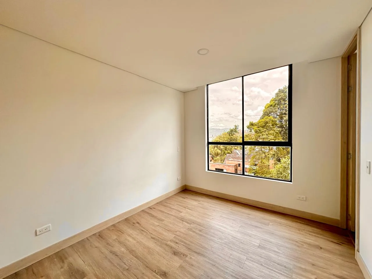 Apartamento en Arriendo en Loma de las brujas, Envigado