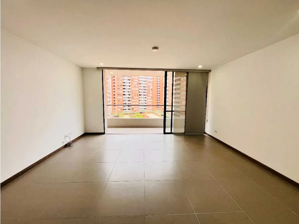 Apartamento en Arriendo en Loma del Escobero, Envigado