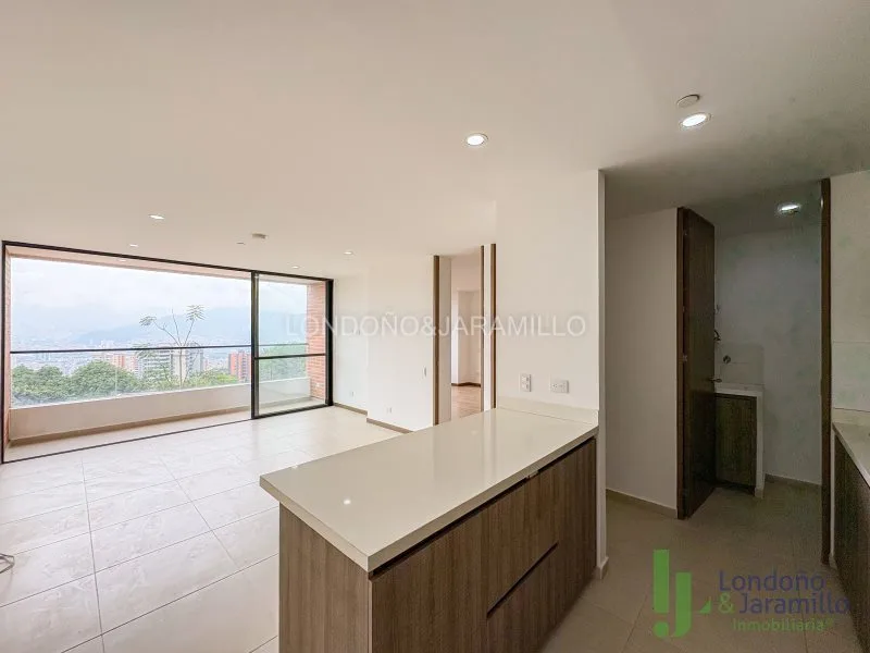 Apartamento en Arriendo en Loma del Escobero, Envigado