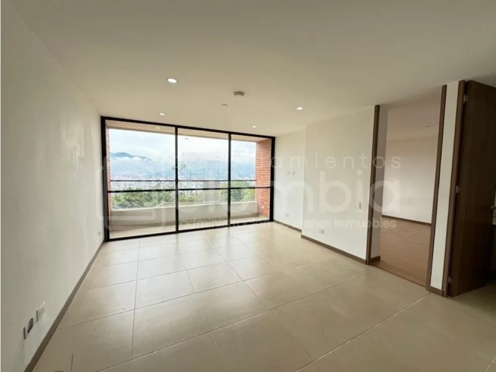 Apartamento en Arriendo en Loma del Escobero, Envigado