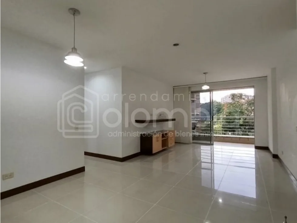 Apartamento en Arriendo en Loma del Escobero, Envigado