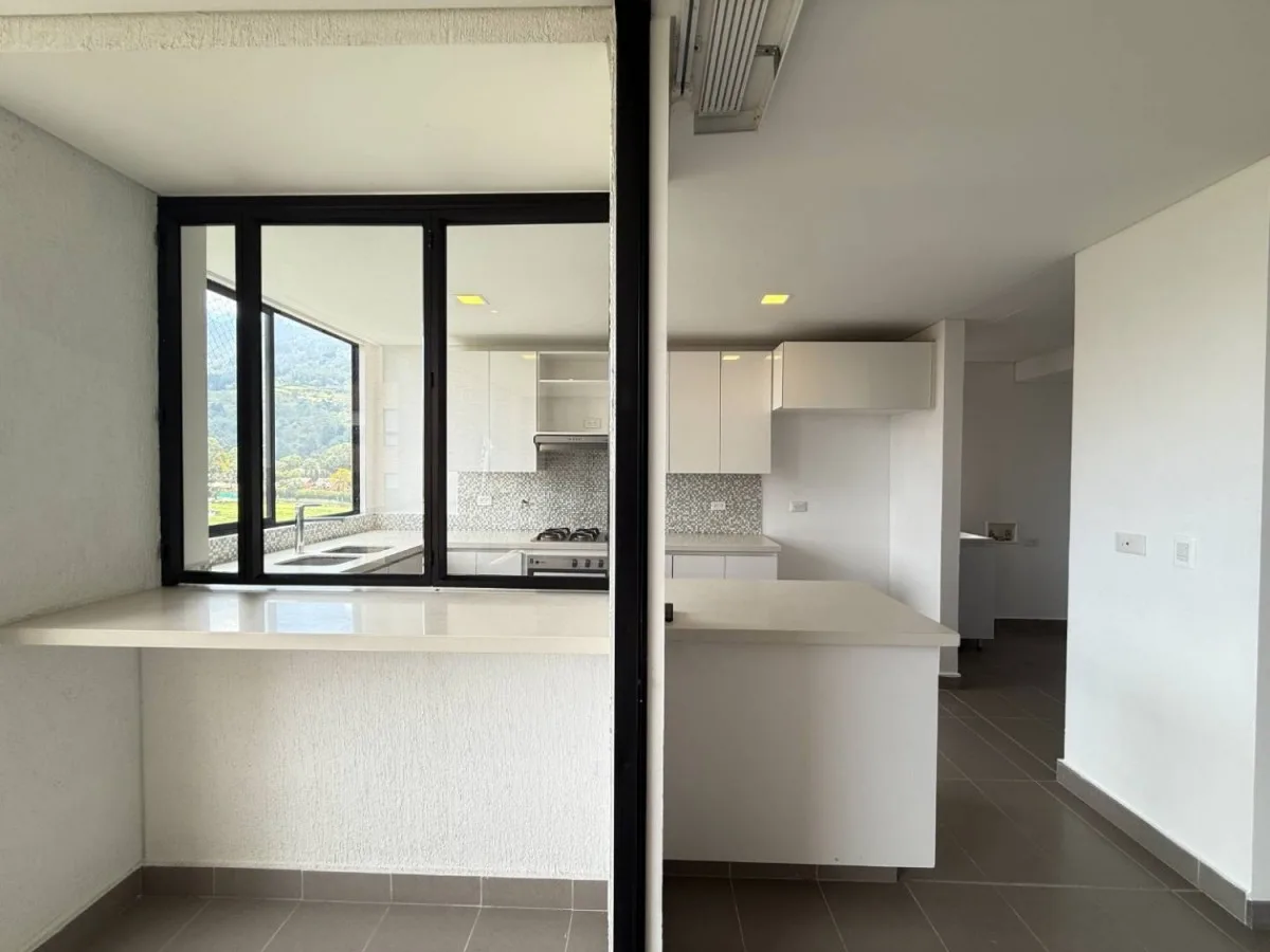 Apartamento en Arriendo en Loma del Escobero, Envigado