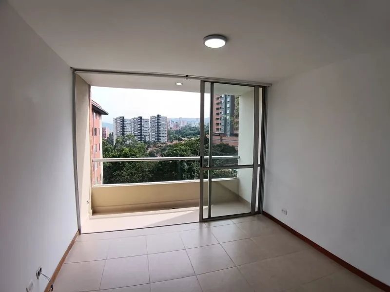 Apartamento en Arriendo en Cumbres, Envigado