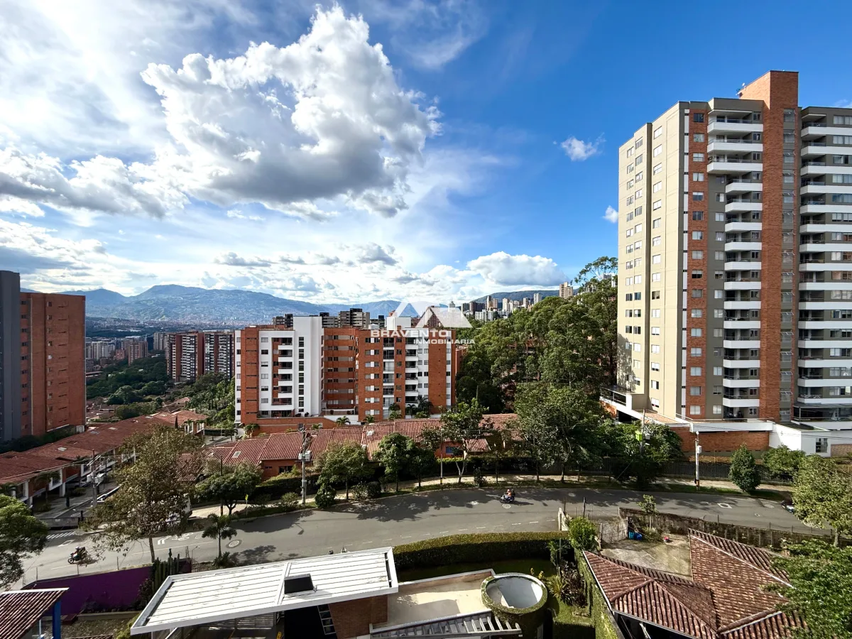 Apartamento en Arriendo en Loma del Esmeraldal, Envigado