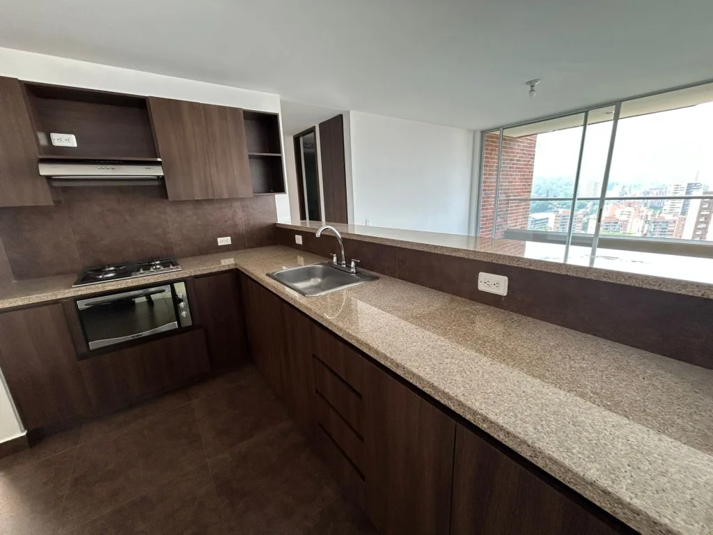 Apartamento en Arriendo en Loma del Esmeraldal, Envigado