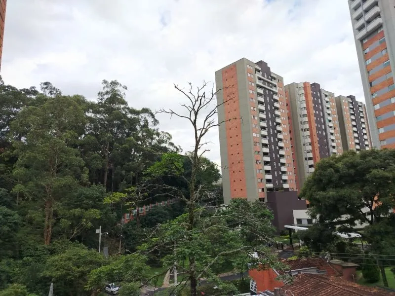 Apartamento en Arriendo en Loma del Esmeraldal, Envigado