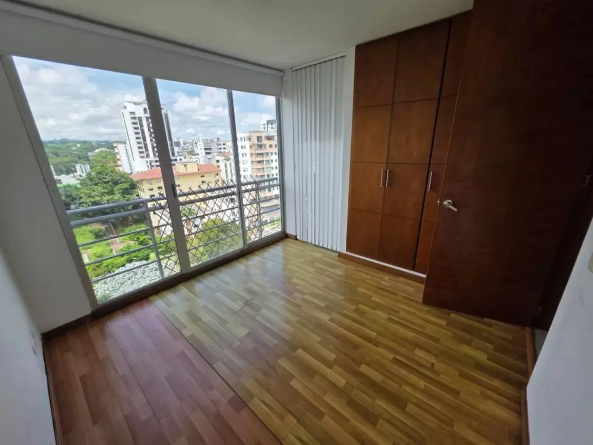 Oficina en Arriendo en Los alpes, Pereira