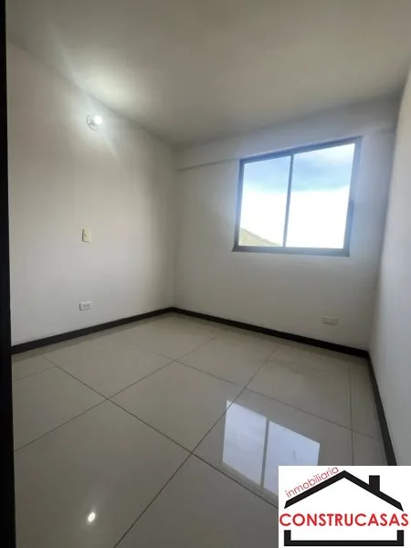 Se Arrienda Apartamento en las Lomitas, Sabaneta