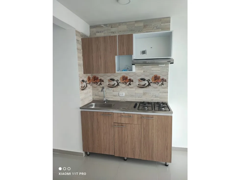 ARRIENDO APARTAESTUDIO 1 HAB BAÑO SOCIAL PARQUE ELECTRIFICADORA