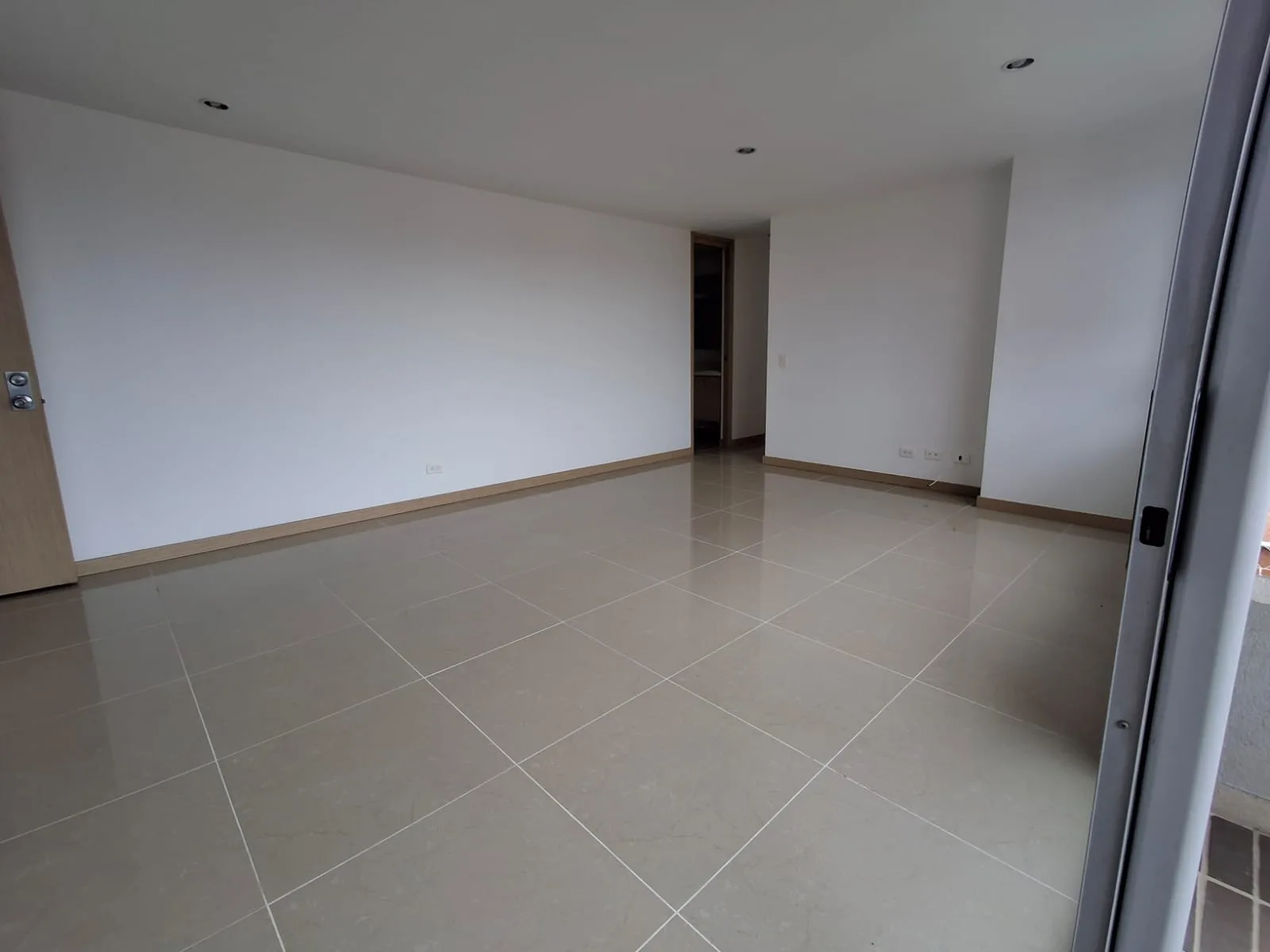 Apartamento en Arriendo en Cumbres, Envigado