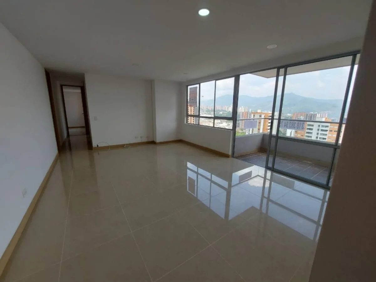 Apartamento en Arriendo en Camino Verde, Envigado