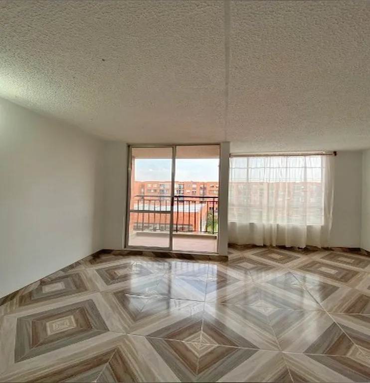 Apartamento en arriendo en Laguna larga, Madrid
