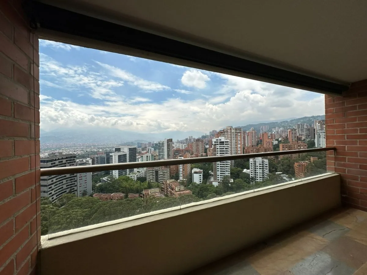 Apartamento en arriendo en Señorial, Envigado