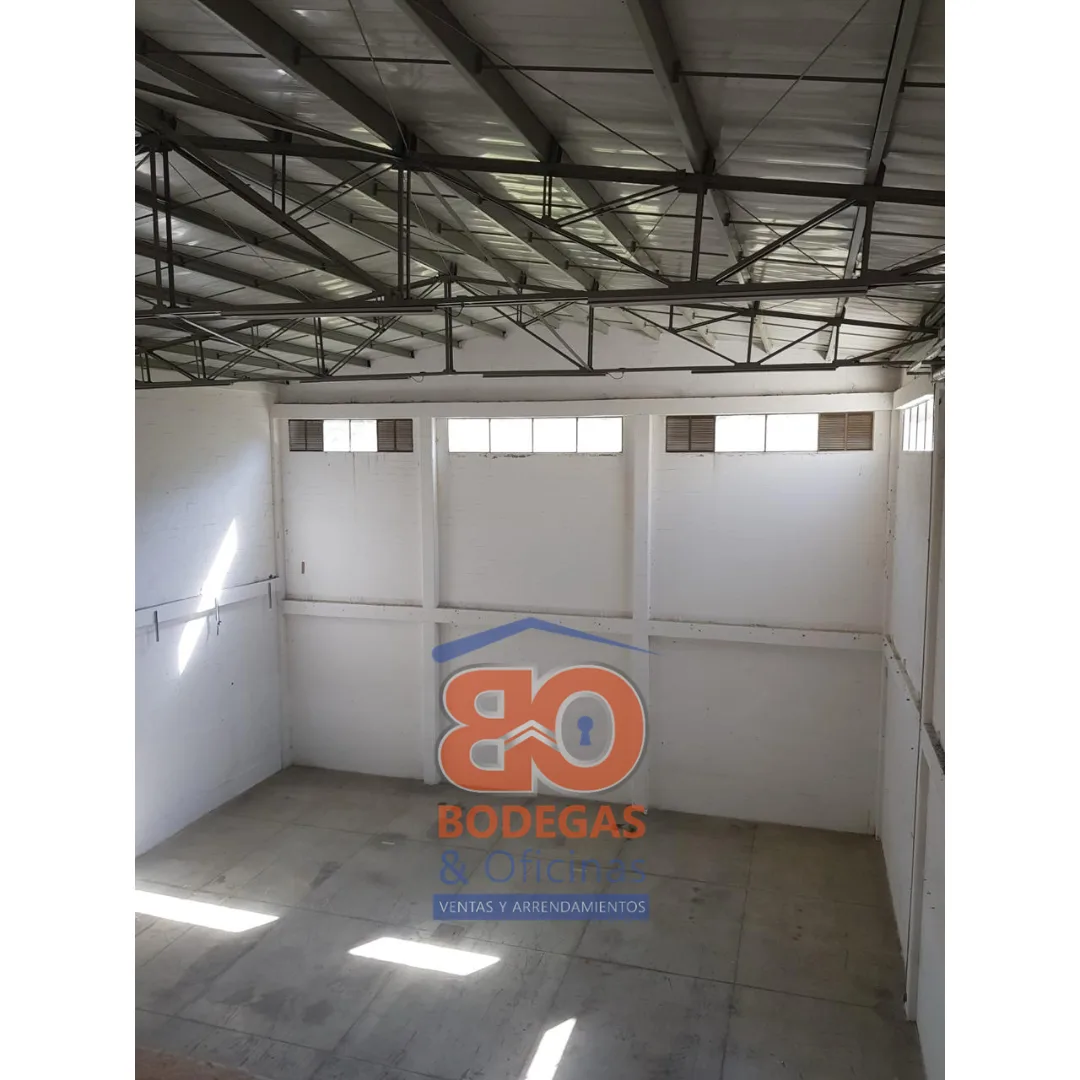 Se Arrienda Lote para Parqueadero, Nuevo Naranjal, Medellín