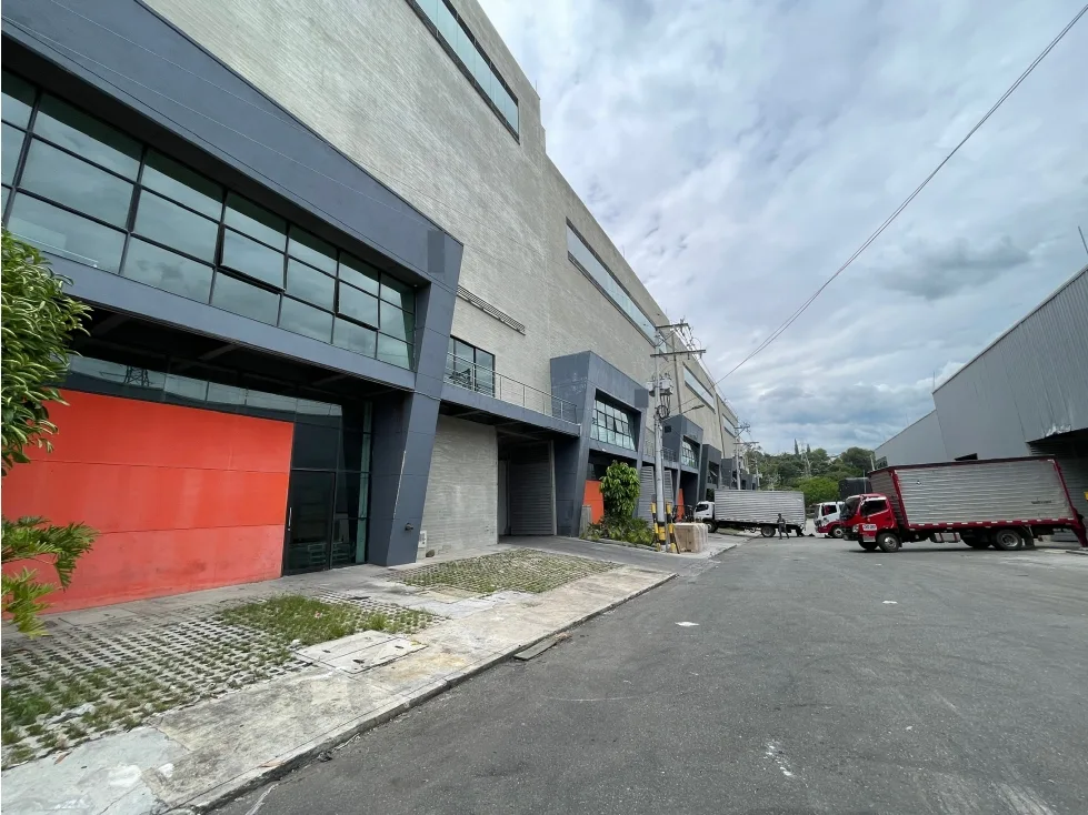 Bodega en Arriendo en La Navarra, Copacabana